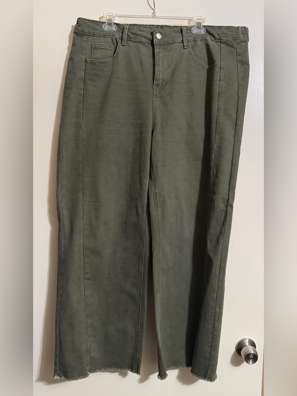 Wide leg jeans olive green